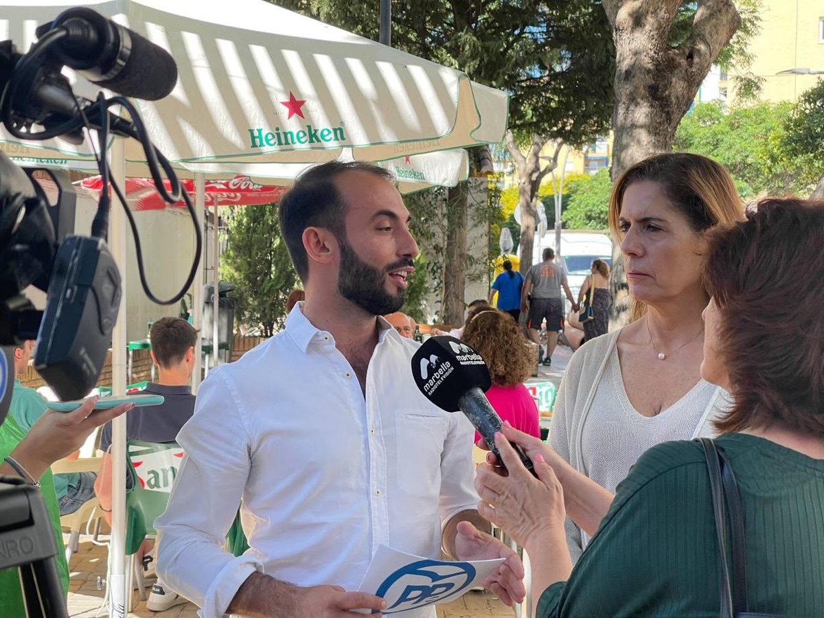 El Gobierno de Juanma Moreno ha demostrado con hechos en Marbella la apuesta por la sanidad y educación, desmontando los mantras de la izquierda