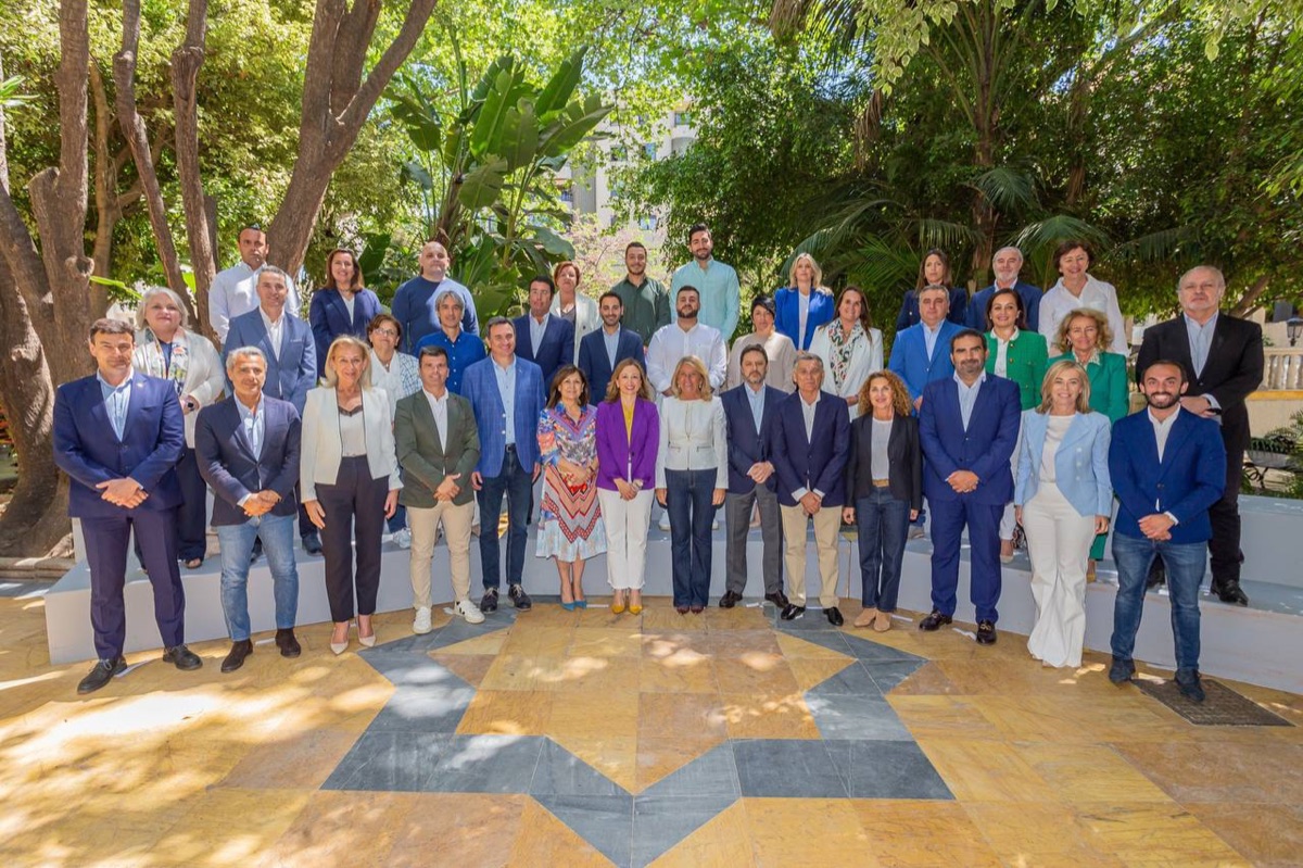 Ángeles Muñoz presenta una lista electoral “respaldada por miles de ciudadanos para mantener la garantía de gestión durante los próximos cuatro años”