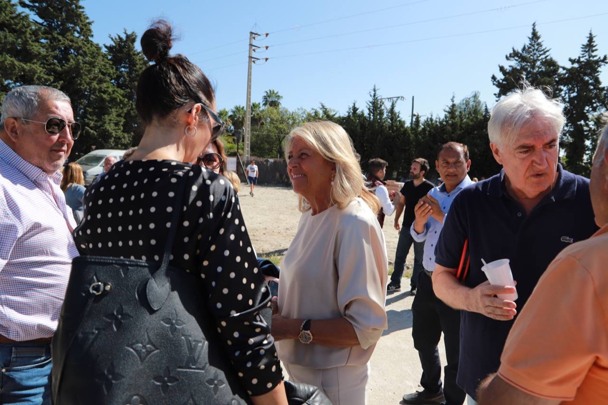 Ángeles Muñoz reafirma su compromiso con los vecinos de Camino de los Pescadores y su entorno para el acondicionamiento integral de la zona